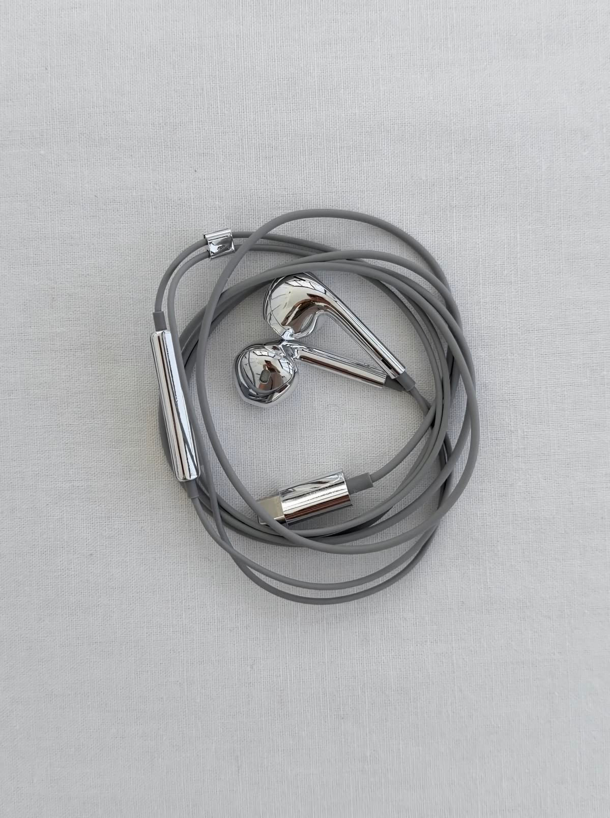 Kabel sind zurück.